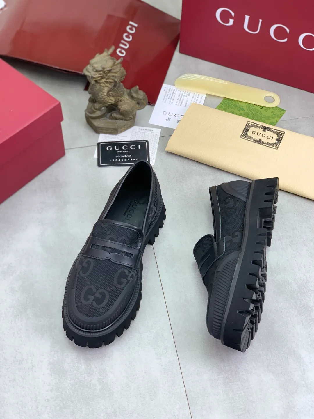 Men's Men's Shoes💰P440💰[New Style] Gucci lazy slip-on couple 🧑‍🤝‍🧑 best selection of leather shoes (Gucci) official website latest Gucci lazy 🎁 leather shoes, hot style 💥 style is simple and elegant, exclusive for trendy men. Unique official website latest brand original double G pressure Floral elements 👑 Original Gucci decoration, fashionable and elegant, original calf leather with double G denim ✅ Fully imported soft sheepskin lining, official website designated wear-resistant, rubber business outsole, classic model taken in person 🎬 Size: 36-46 Various colors available